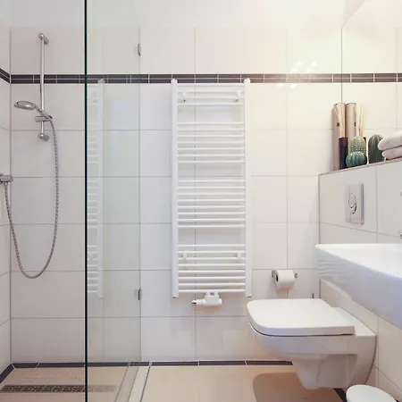 4 Personen Altbau Nahe Kurfuerstendamm - Macbeth Apartament *