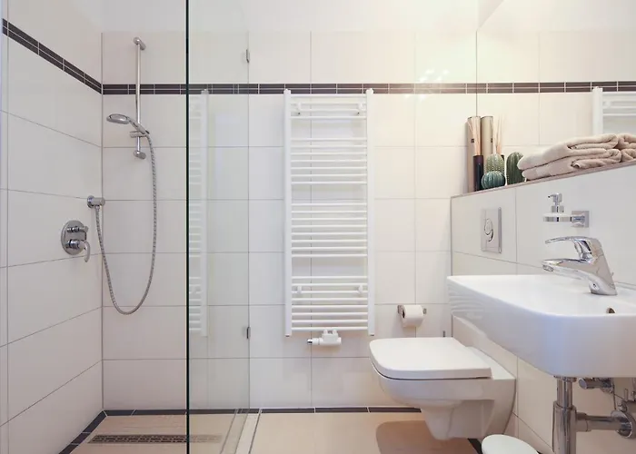 4 Personen Altbau Nahe Kurfuerstendamm - Macbeth Lejlighed *