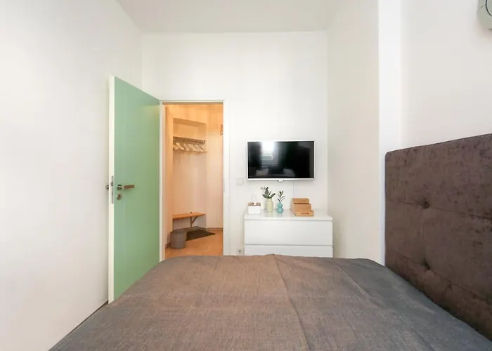 4 Personen Altbau Nahe Kurfuerstendamm - Macbeth Berlin