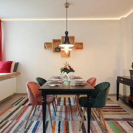 4 Personen Altbau Nahe Kurfuerstendamm - Macbeth Apartament *